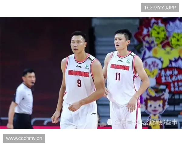 伯德无球牵制力改变对手防守布局